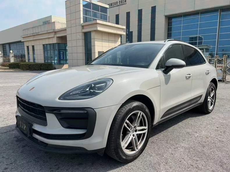 保时捷Macan 后面外观一