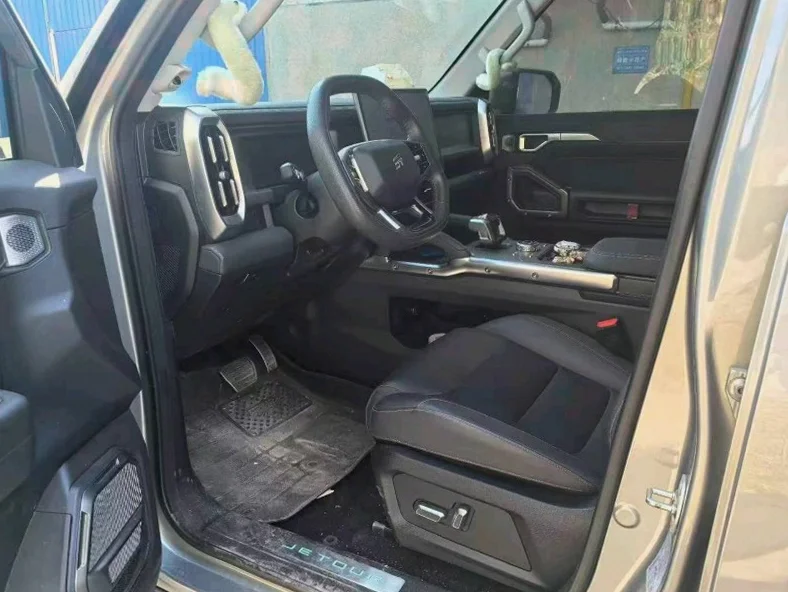 奇瑞捷途 驾驶室