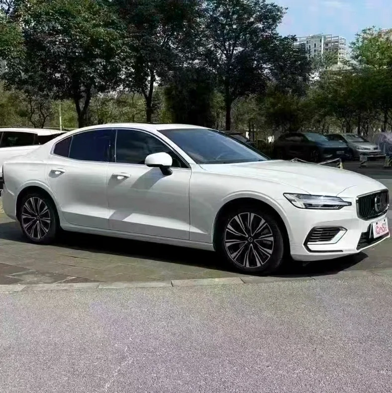 沃尔沃S60L 正面外观二