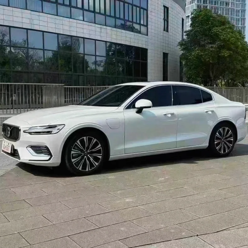 沃尔沃S60L 正面外观三