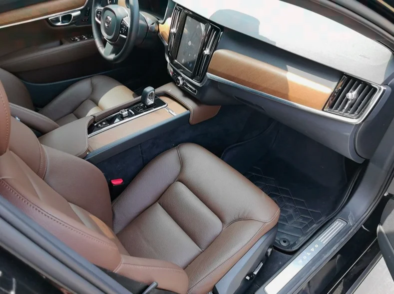 沃尔沃S90 后面外观二