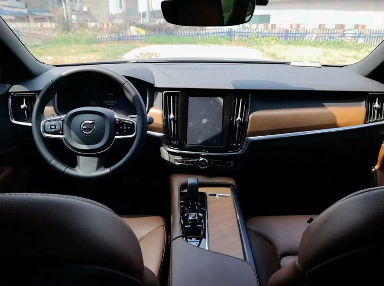 沃尔沃S90 后面外观三