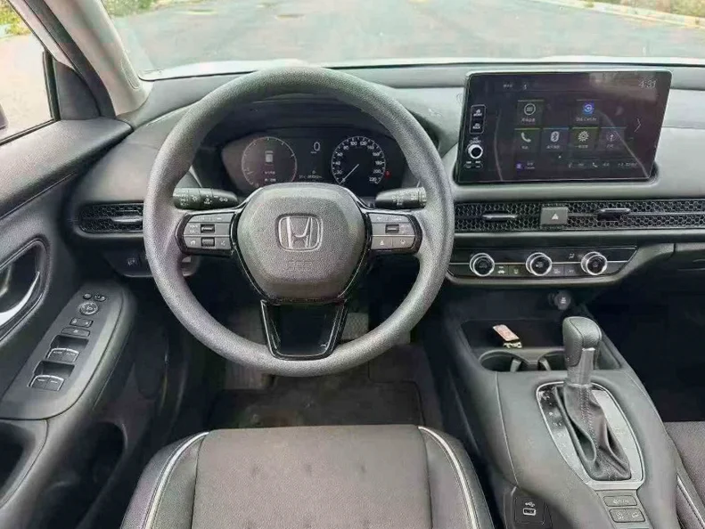 本田ZRV 后面外观二