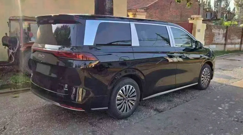 比亚迪夏 后面外观三