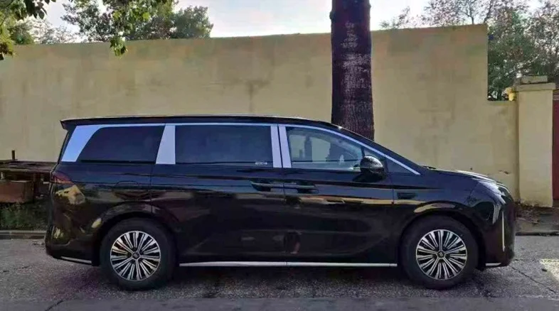 比亚迪夏 正面外观三