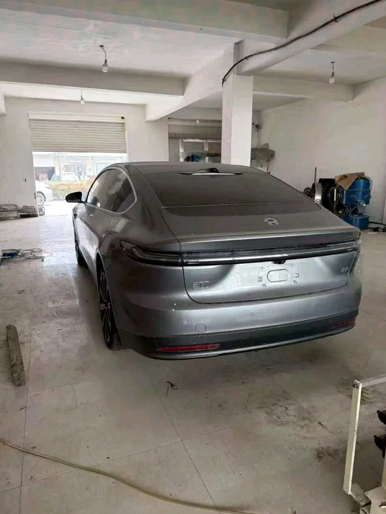 蔚来ET7 后面外观一