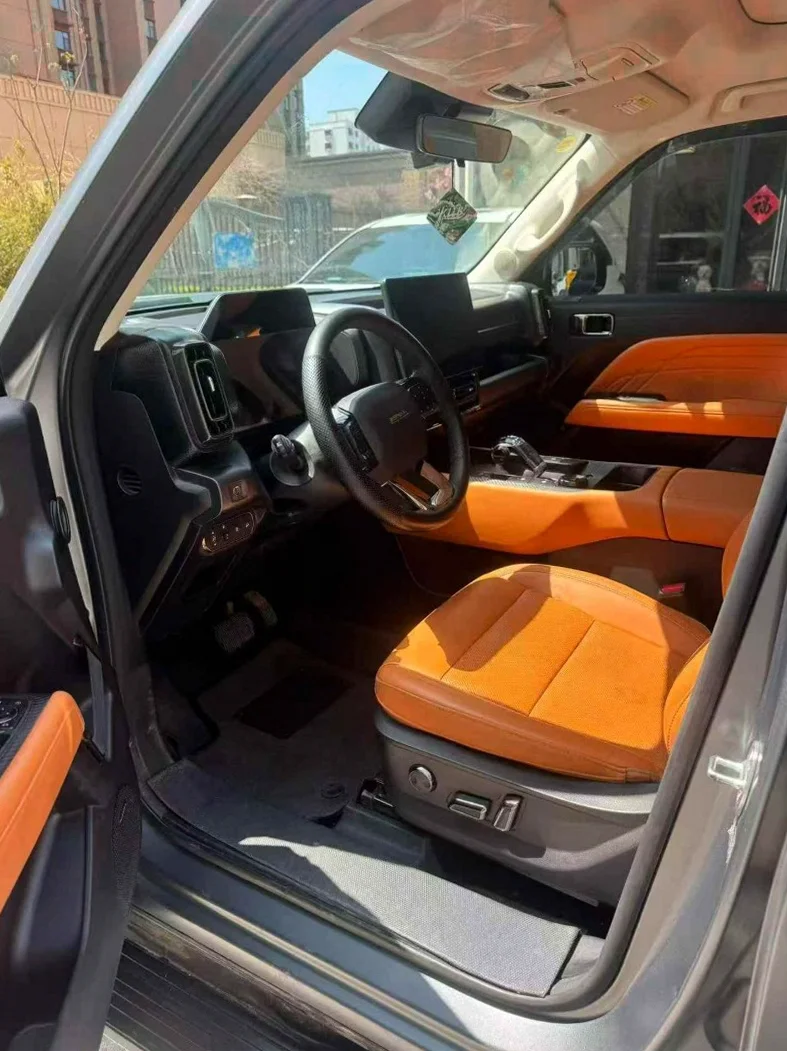 哈弗大狗 后面外观一