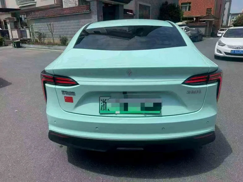 江铃弈 内饰后排