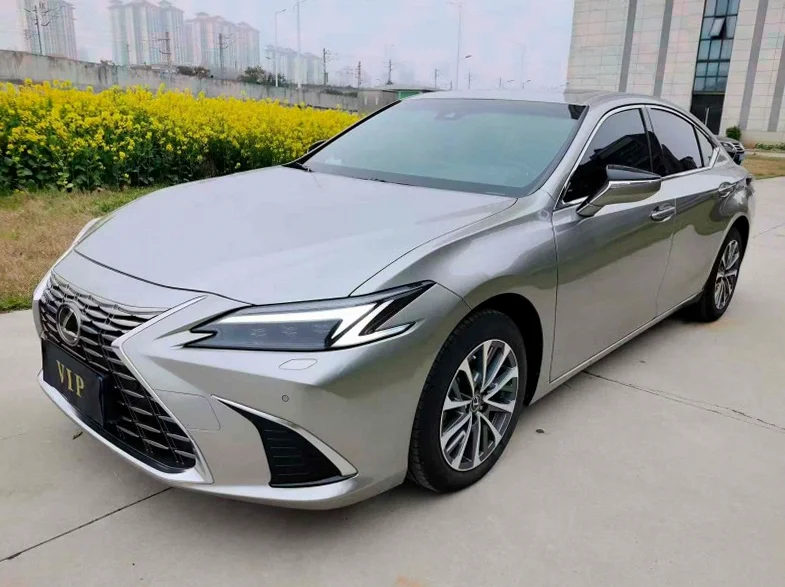 雷克萨斯ES 正面外观三