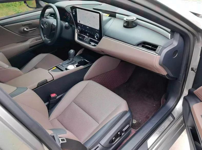 雷克萨斯ES 后面外观二