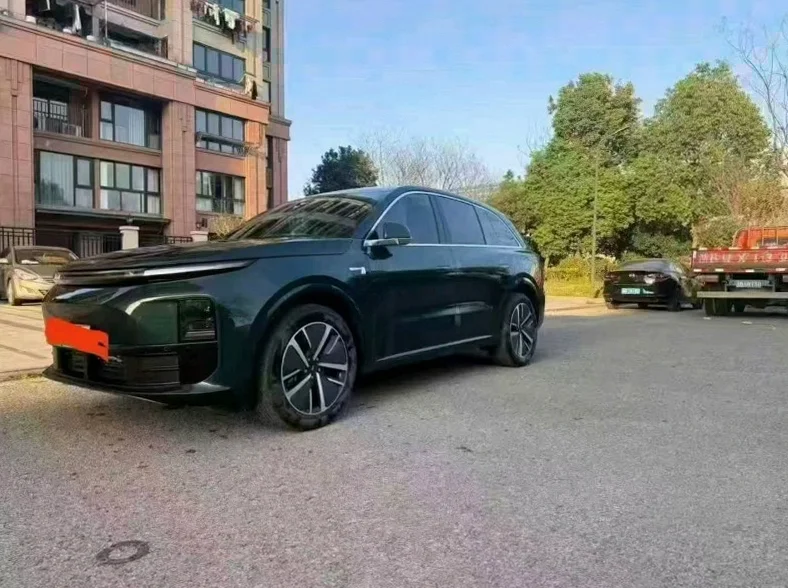 理想L6 正面外观二