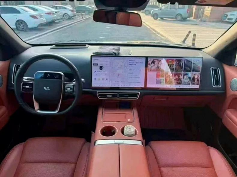 理想L6 后面外观一