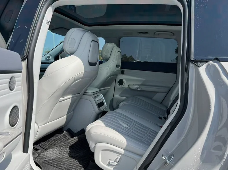 奇瑞星途 内饰前排