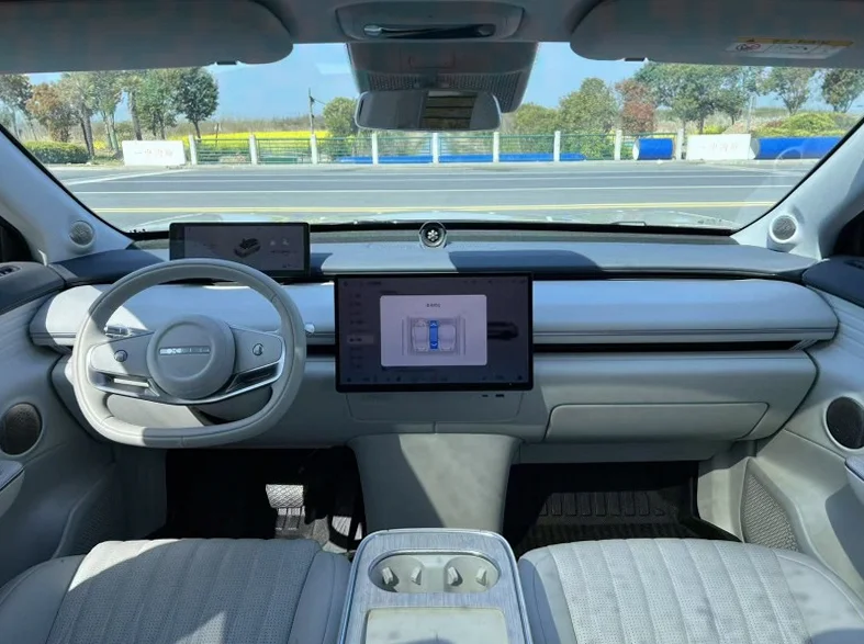 奇瑞星途 驾驶室