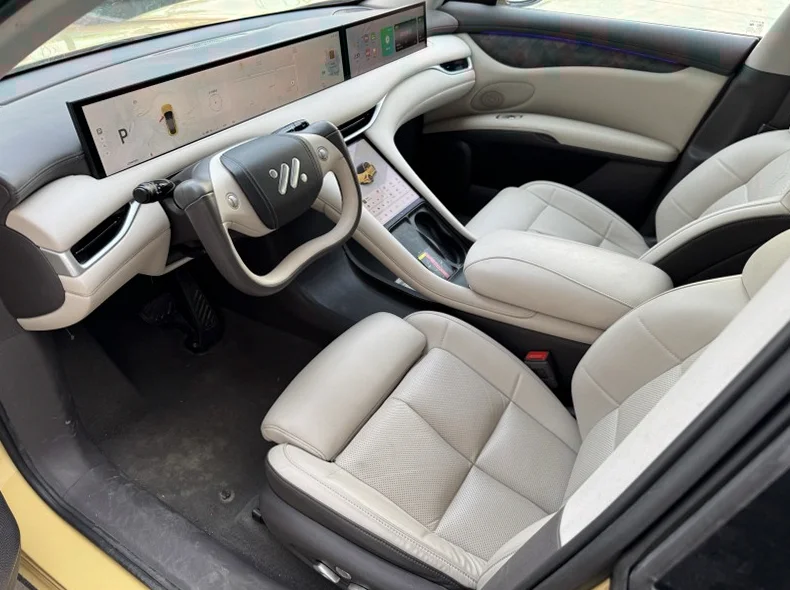 智己LS6 后面外观三