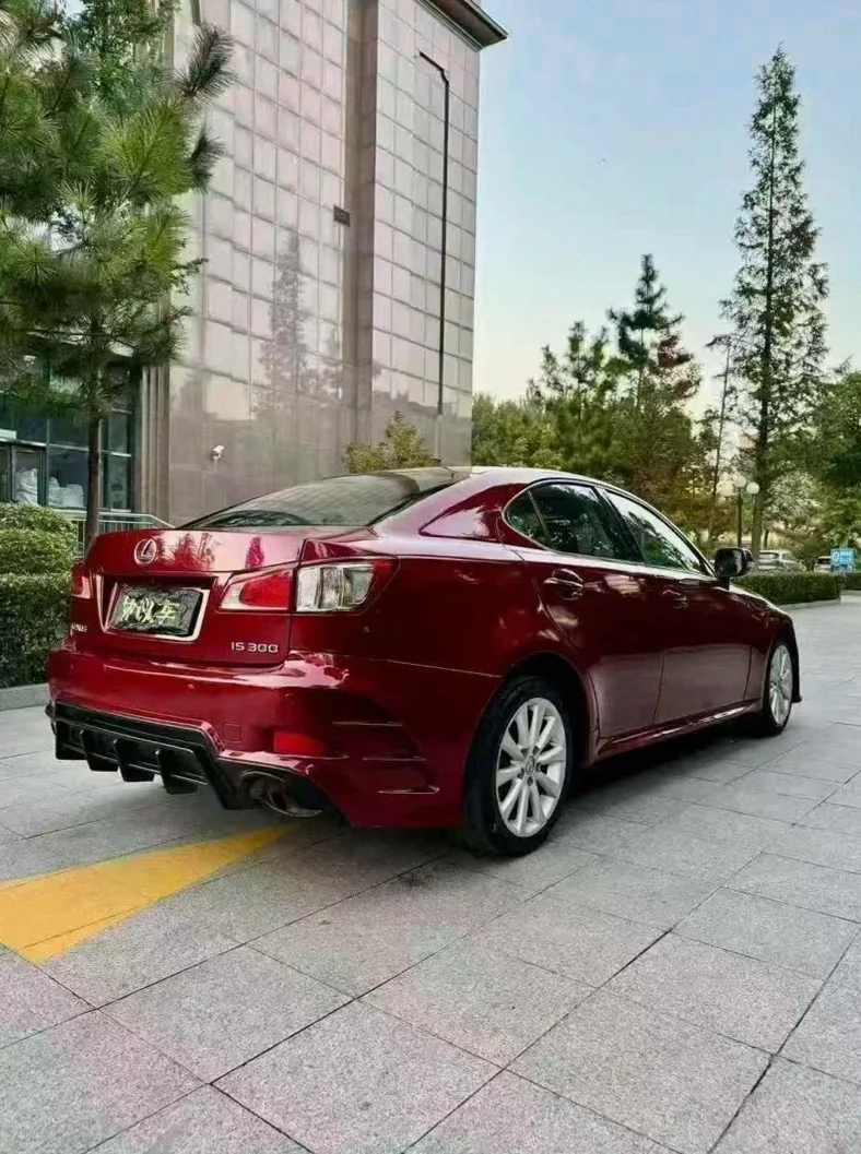 雷克萨斯IS 内饰后排