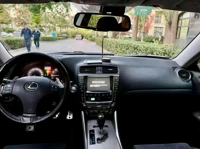 雷克萨斯IS 后面外观二