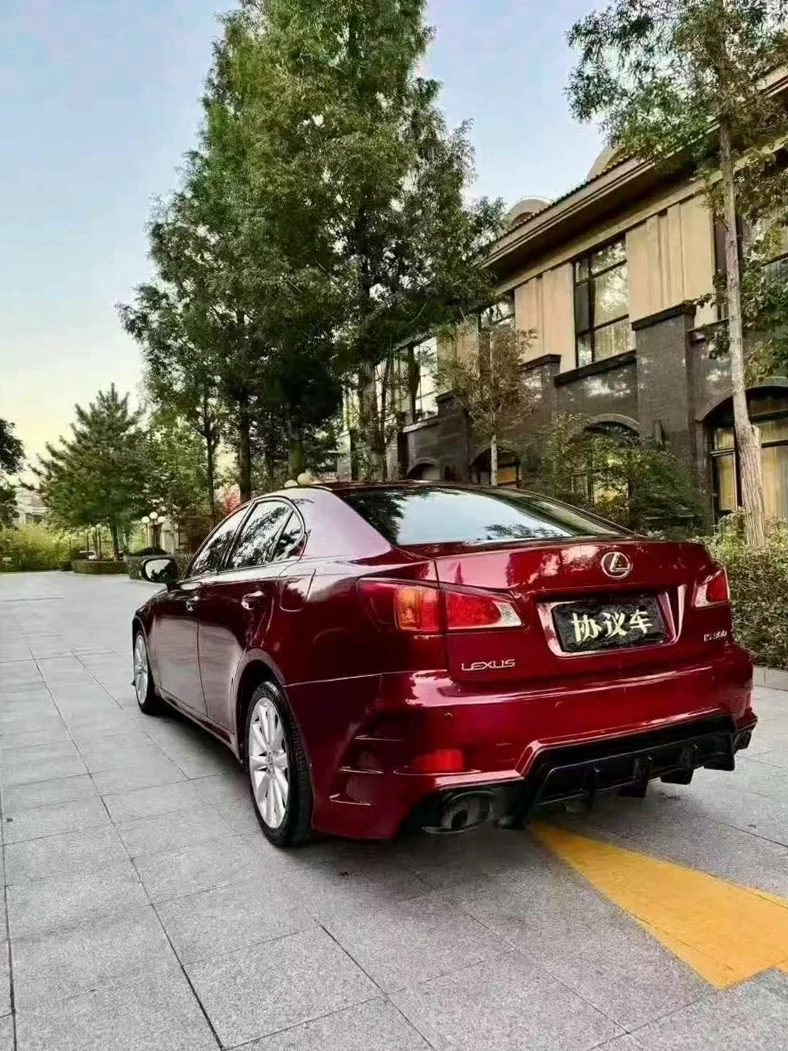 雷克萨斯IS 驾驶室