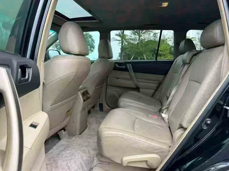 丰田汉兰达 内饰前排