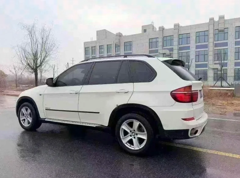 宝马X5 内饰后排