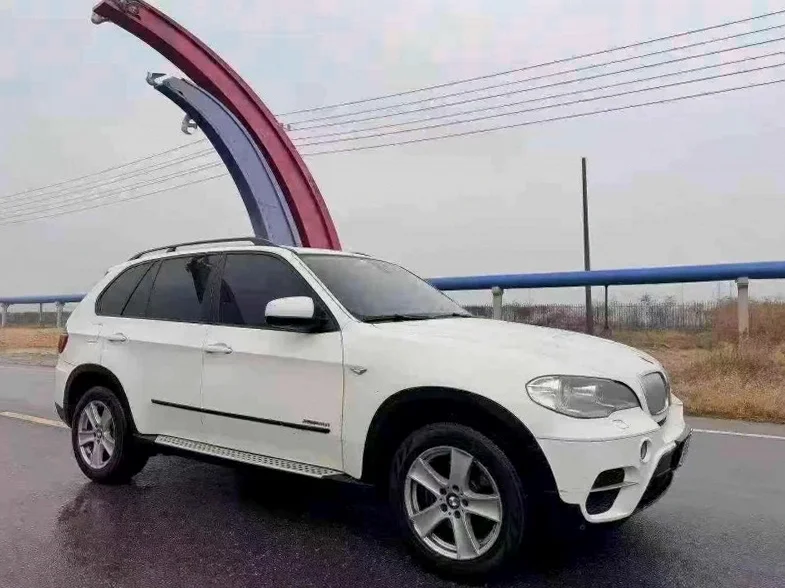 宝马X5 正面外观三