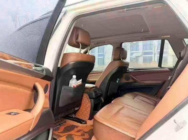 宝马X5 后面外观三