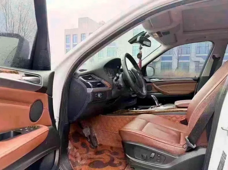 宝马X5 后面外观二