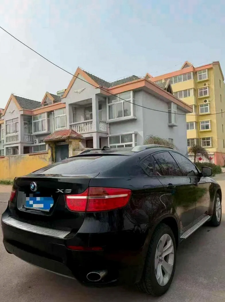 宝马X6 内饰前排