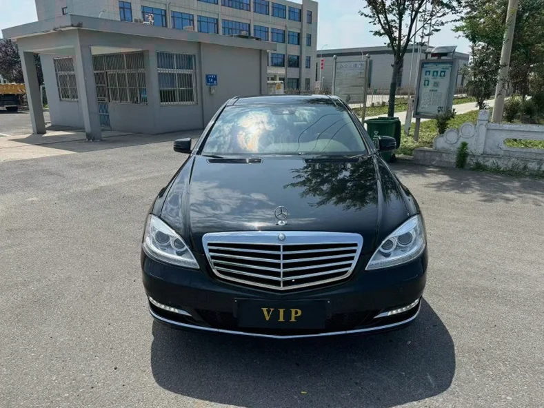 13年奔驰S300L豪华型