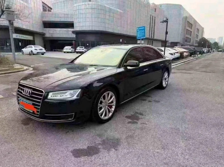 奥迪A8L 正面外观二