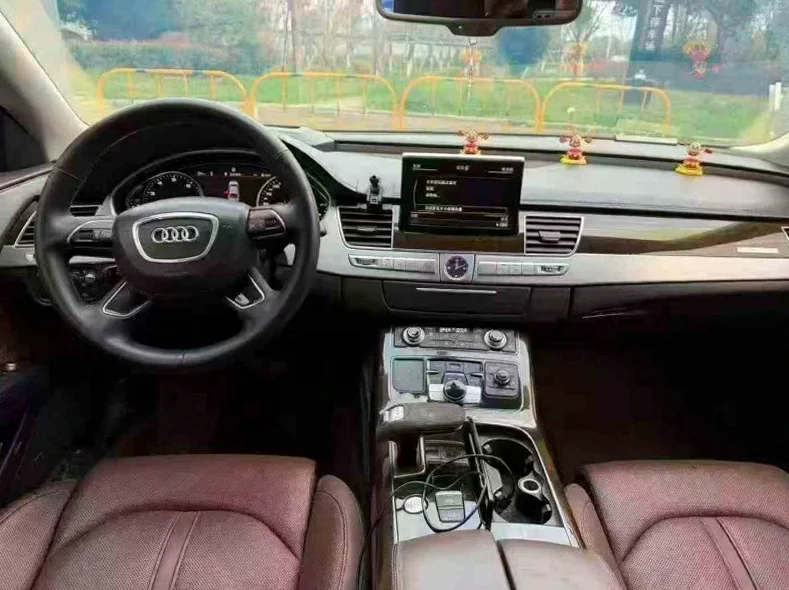 奥迪A8L 后面外观二