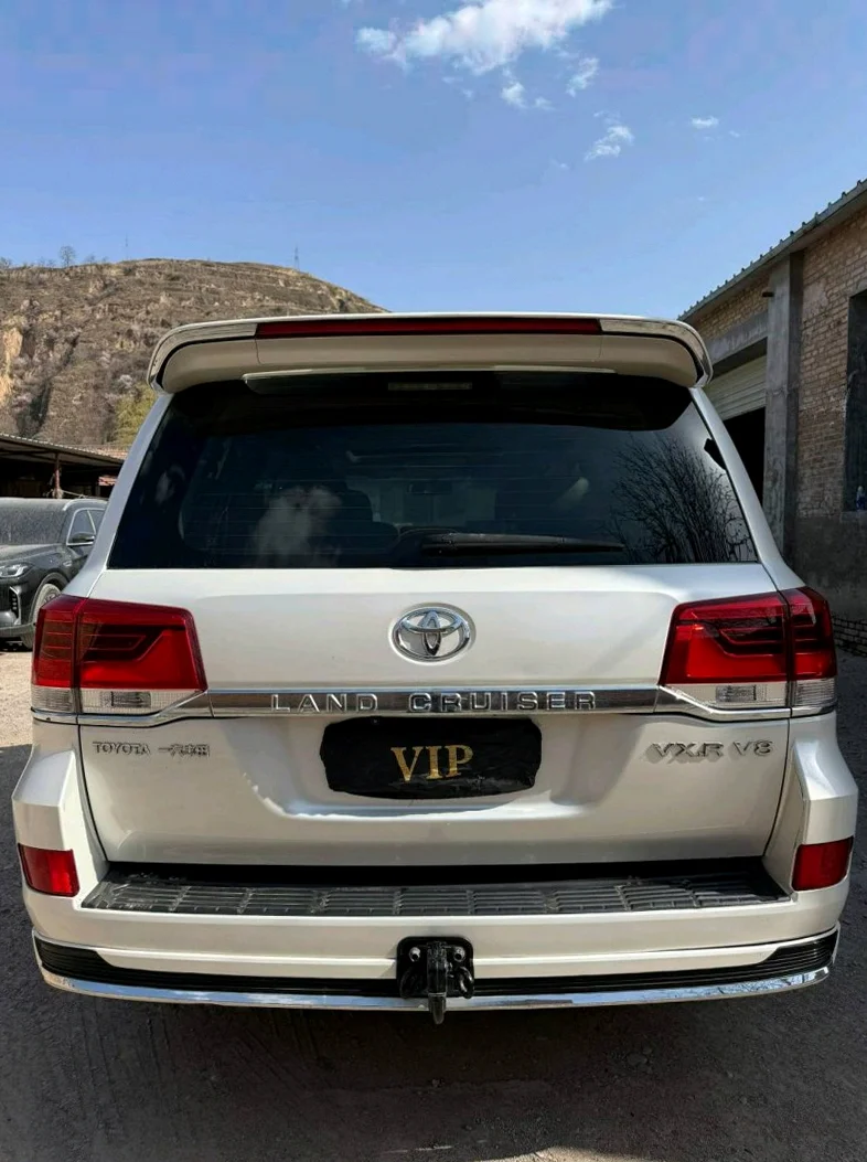 丰田兰德酷路泽 内饰前排