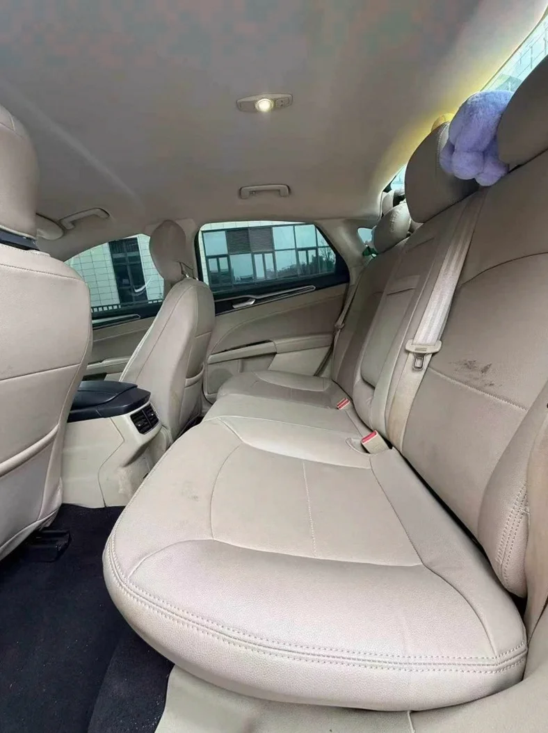 福特蒙迪欧 后面外观二