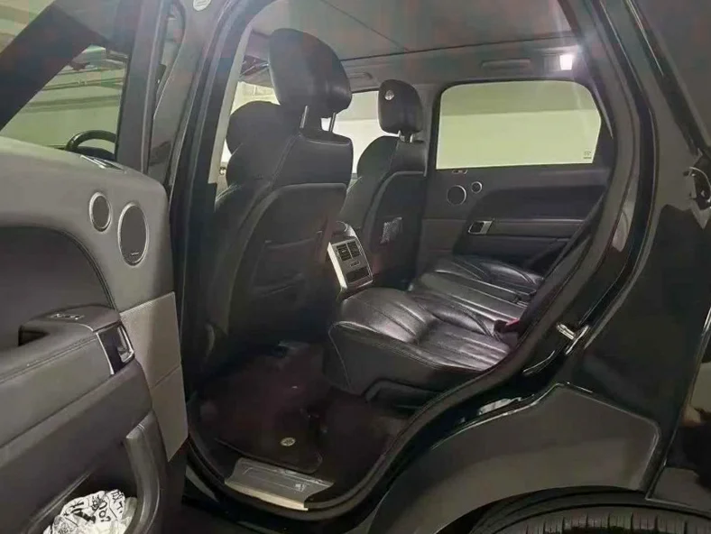 路虎揽胜运动 后面外观三