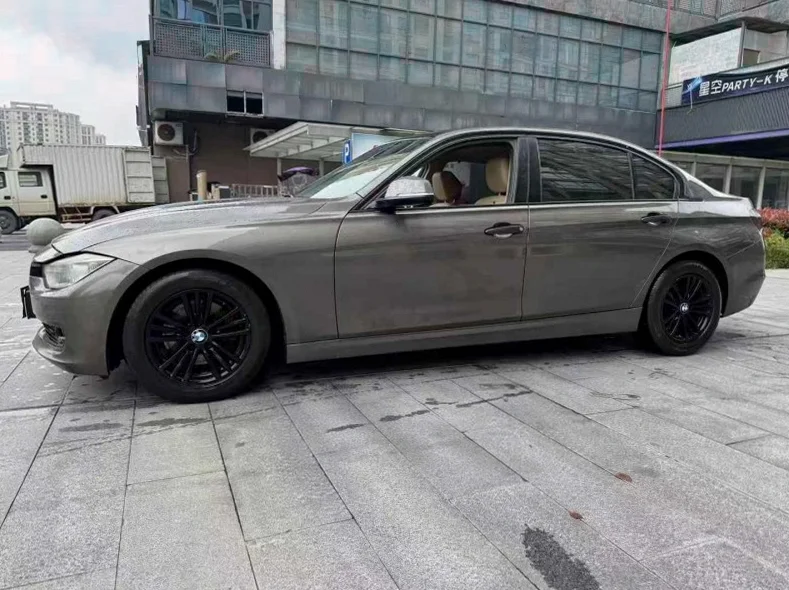 宝马3系 正面外观二