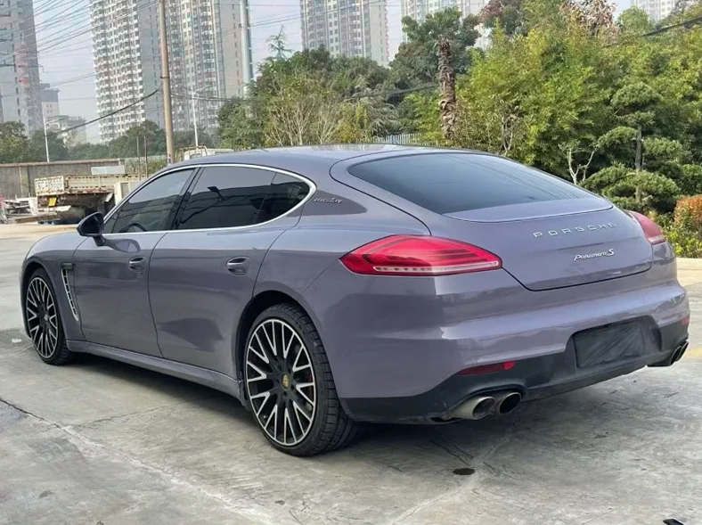 保时捷帕拉梅拉 后面外观二