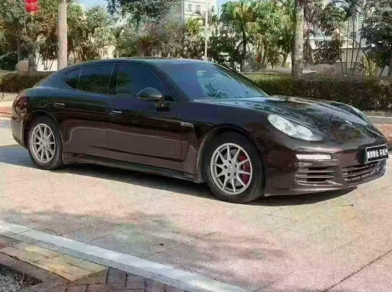 保时捷帕拉梅拉 正面外观二