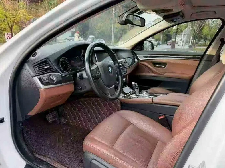 宝马5系 后面外观二