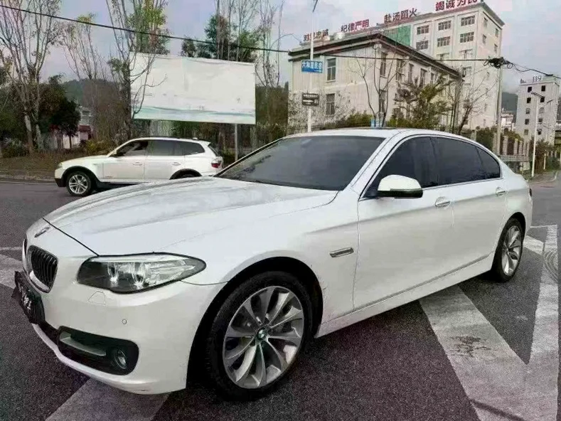 宝马5系 正面外观二