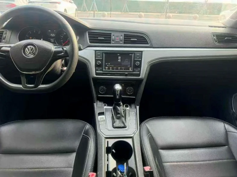 大众凌渡 后面外观三