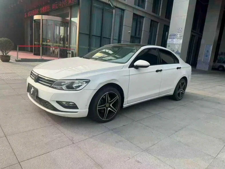 大众凌渡 正面外观三