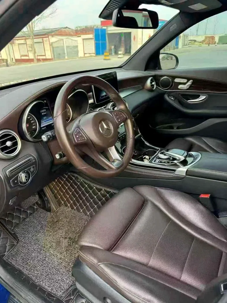 奔驰GLC 正面外观三