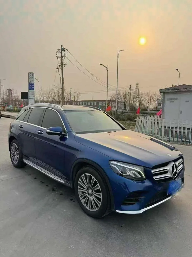 奔驰GLC 正面外观二