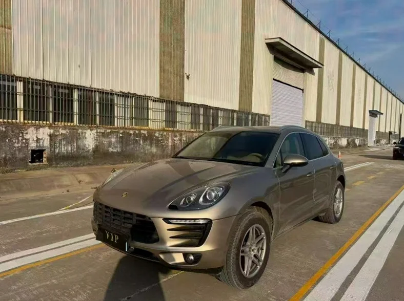 保时捷Macan 正面外观二