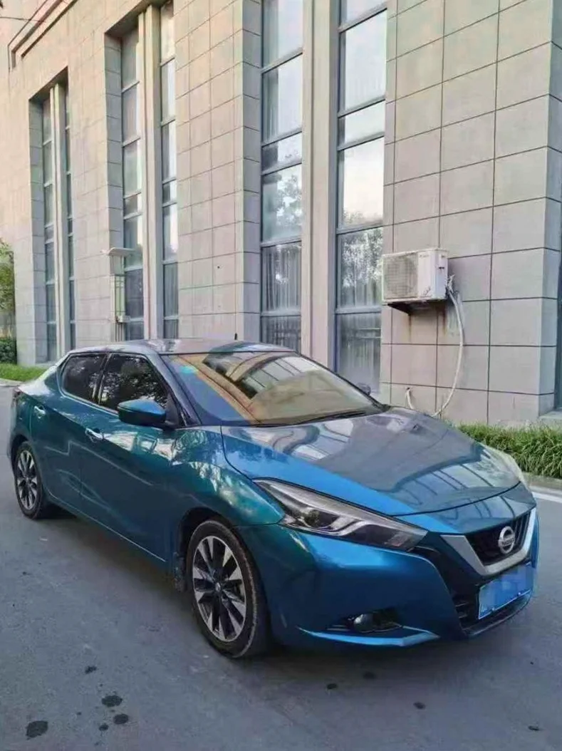 日产蓝鸟 正面外观三