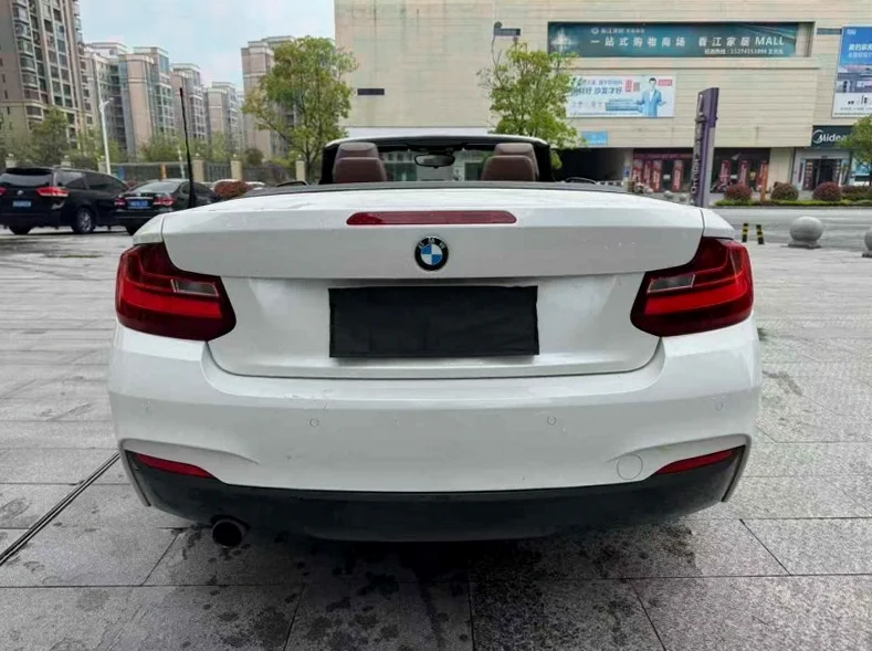 宝马2系 后面外观三