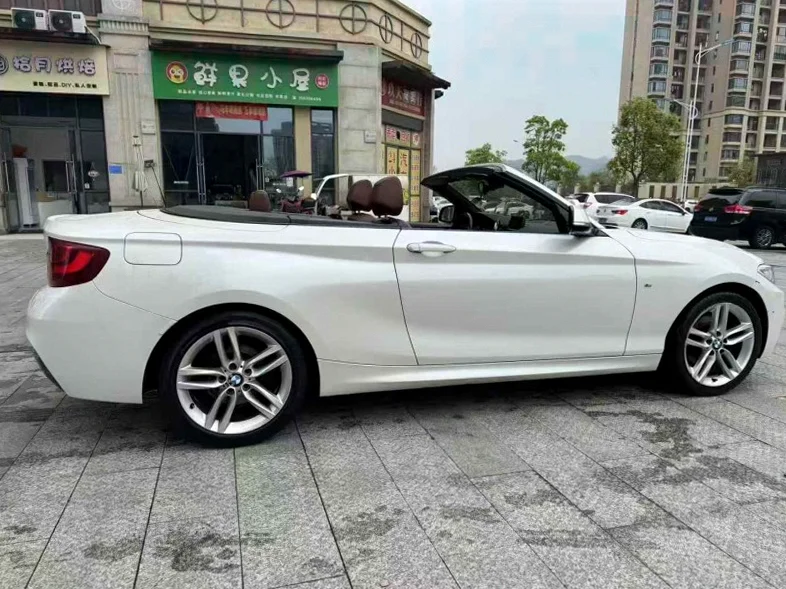 宝马2系 后面外观二