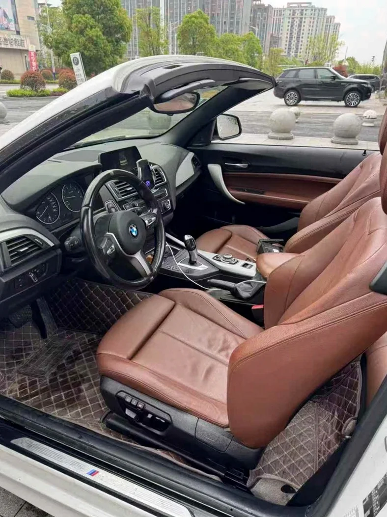 宝马2系 内饰后排