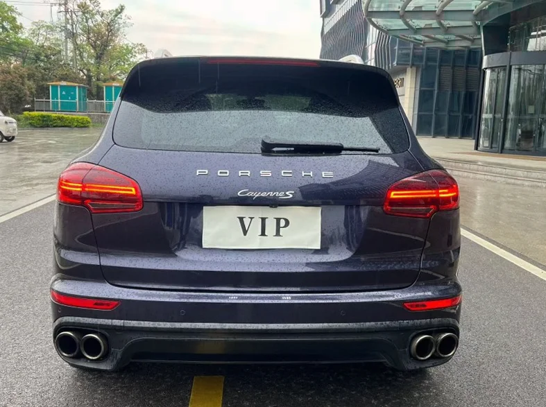 保时捷卡宴 内饰前排