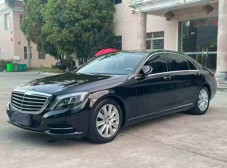 奔驰S 正面外观三